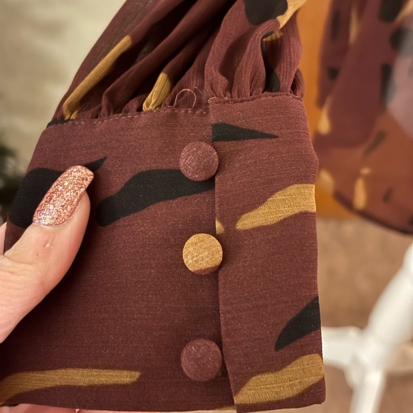 Nine West Burgundy and Tan Patterned Women's Button Down Sheet Shirt - Picture 6 of 9